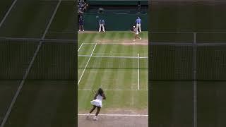 Serena Williams applauds amazing Angelique Kerber shot