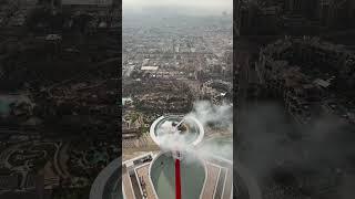 Plane donuts on a skyscraper’s helipad ️