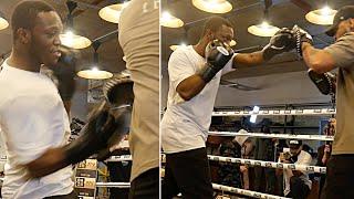 DEJI SHOWS OFF SKILL ON THE PADS AHEAD OF SWARMZ FIGHT AT WORKOUT